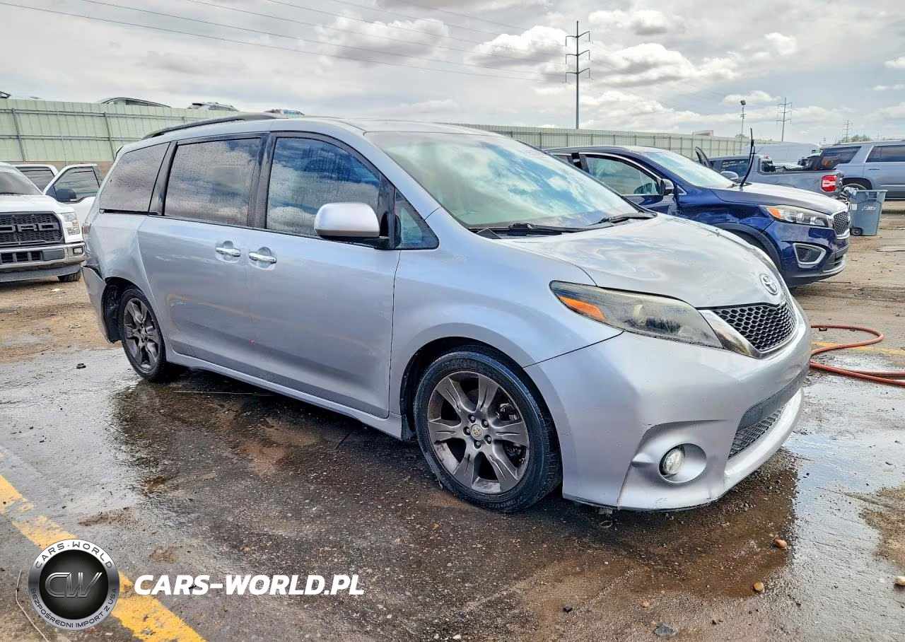 2015 Toyota Sienna Sport VIN:5TDXK3DC4FS644329 - 4