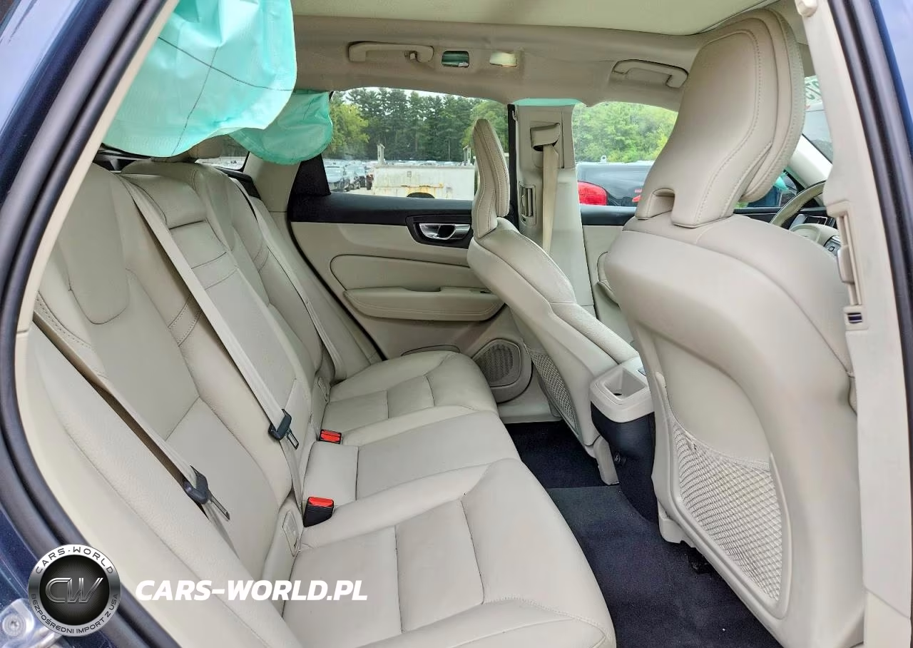 2020 Volvo Xc60 T5 Momentum VIN:YV4102RK9L1571468 - 11