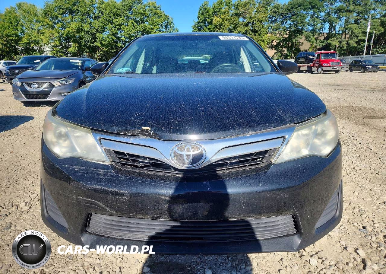 2014 Toyota Camry Le VIN:4T4BF1FK8ER373326 - 5