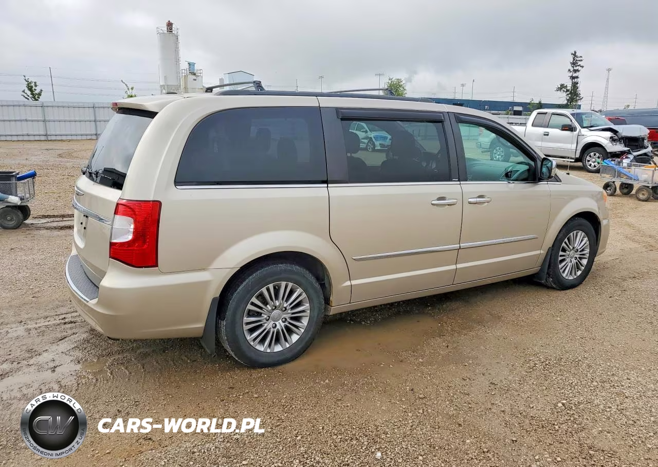 2013 Chrysler Town & Country Touring L VIN:2C4RC1CG4DR677206 - 3