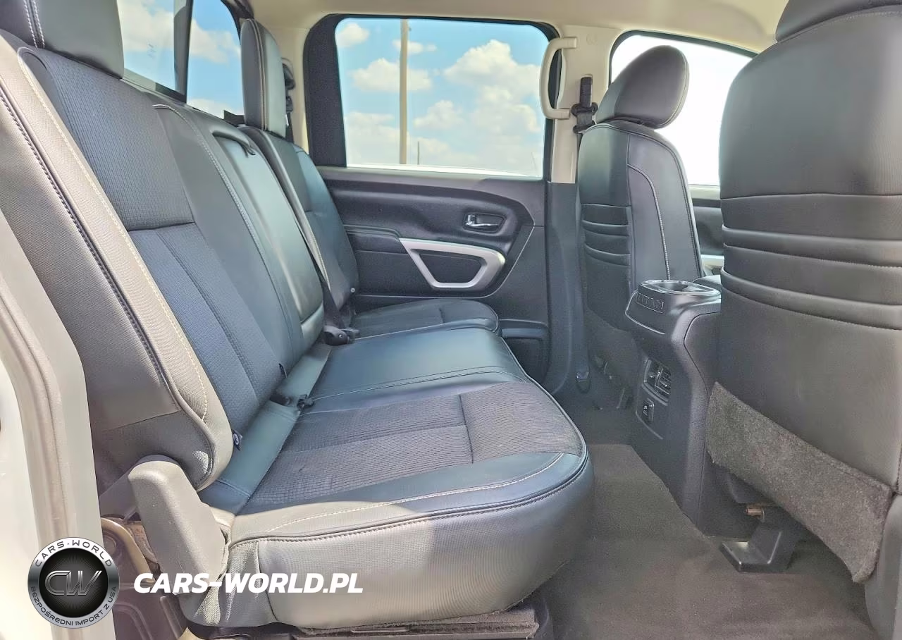 2018 Nissan Titan Xd Pro-4X VIN:1N6BA1F49JN514615 - 10