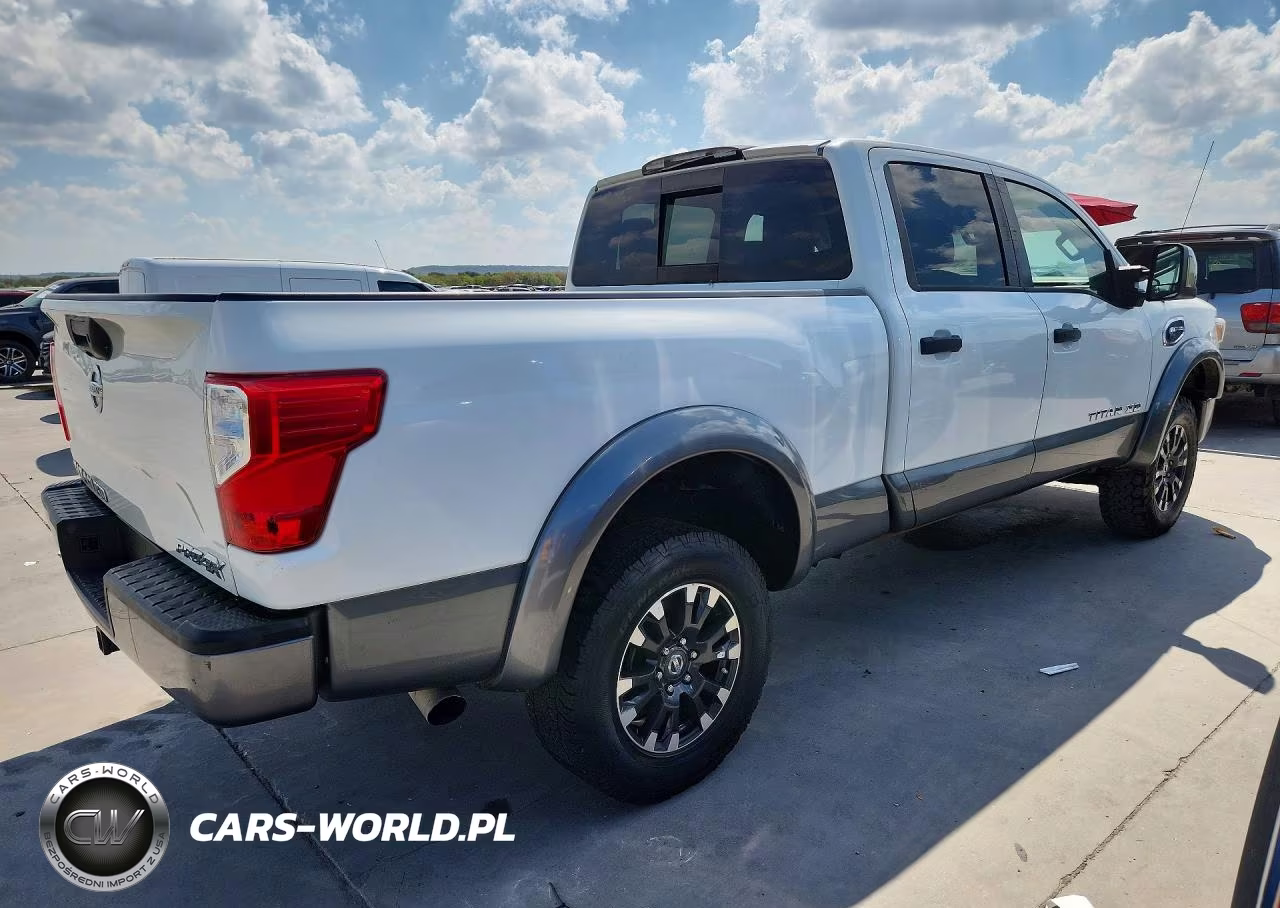 2018 Nissan Titan Xd Pro-4X VIN:1N6BA1F49JN514615 - 3