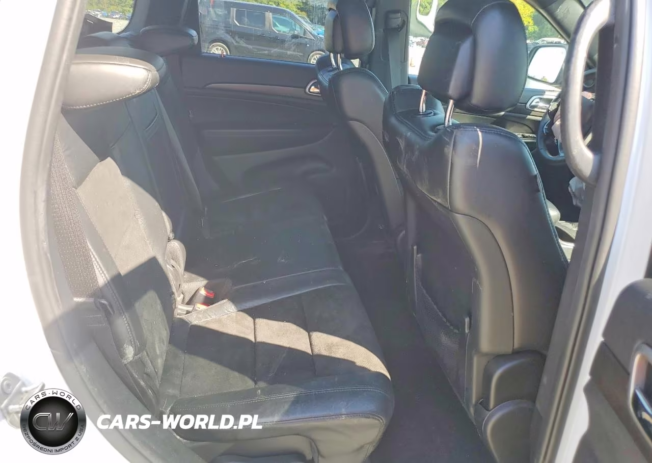 2018 Jeep Grand Cherokee Laredo VIN:1C4RJFAG1JC432745 - 11