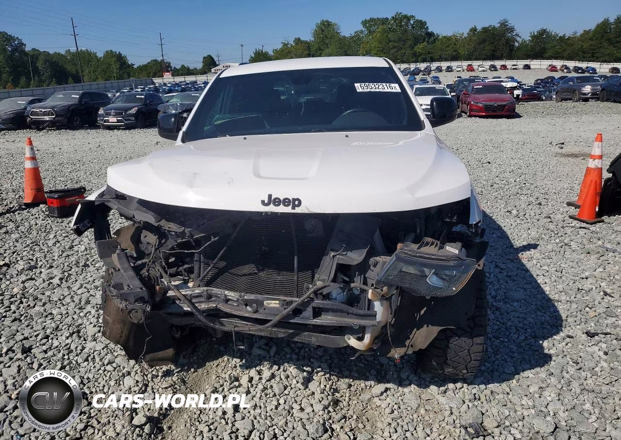 2018 Jeep Grand Cherokee Laredo VIN:1C4RJFAG1JC432745 - 5