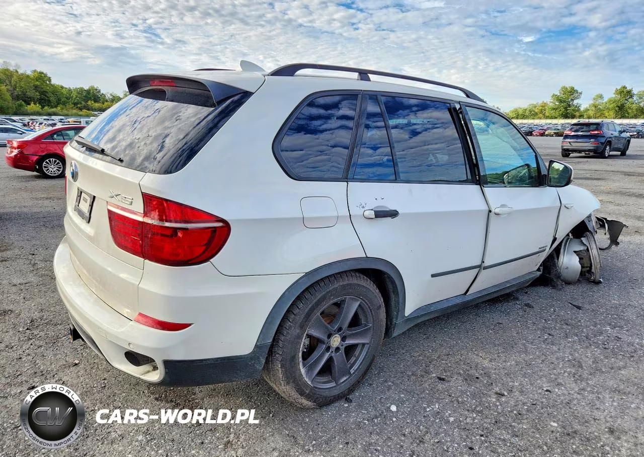 2012 BMW X5 xDrive35I VIN:5UXZV4C58CL748861 - 3