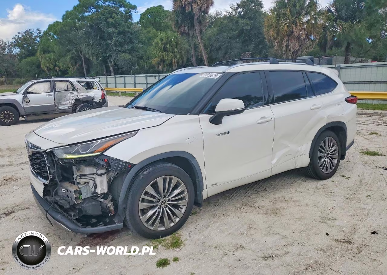 2020 Toyota Highlander Hybrid Platinum