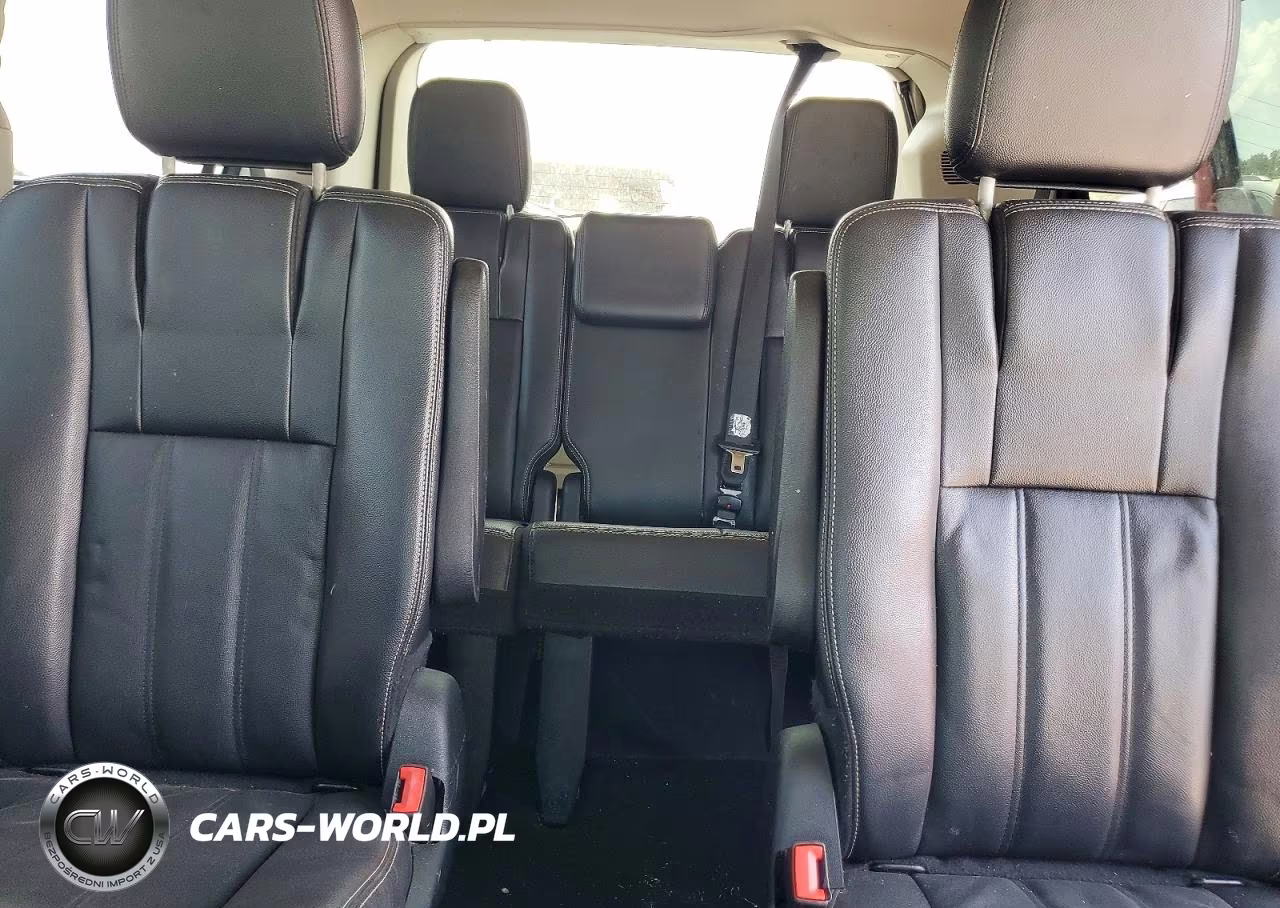 2014 Chrysler Town & Country Touring VIN:2C4RC1BG9ER326908 - 10