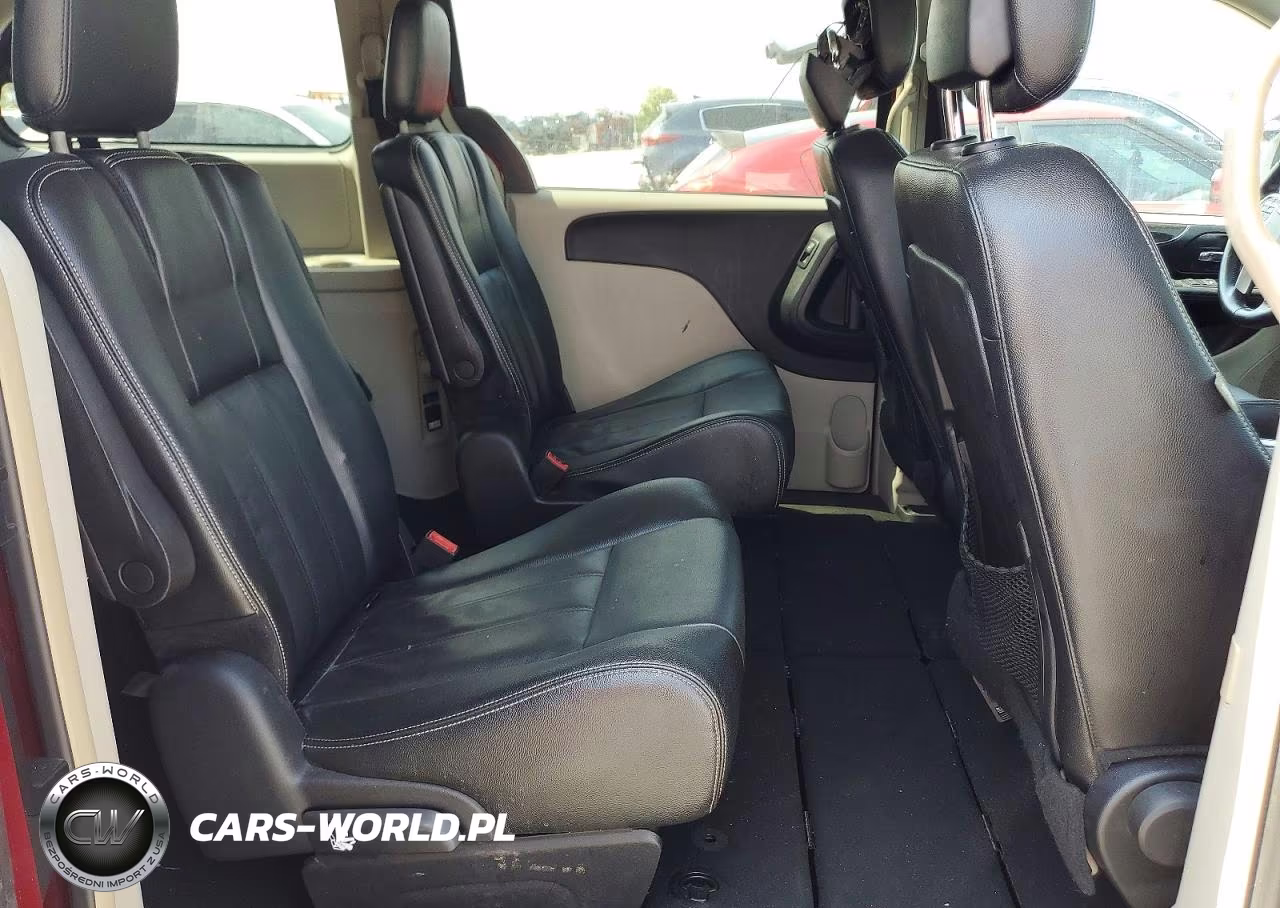2014 Chrysler Town & Country Touring VIN:2C4RC1BG9ER326908 - 11
