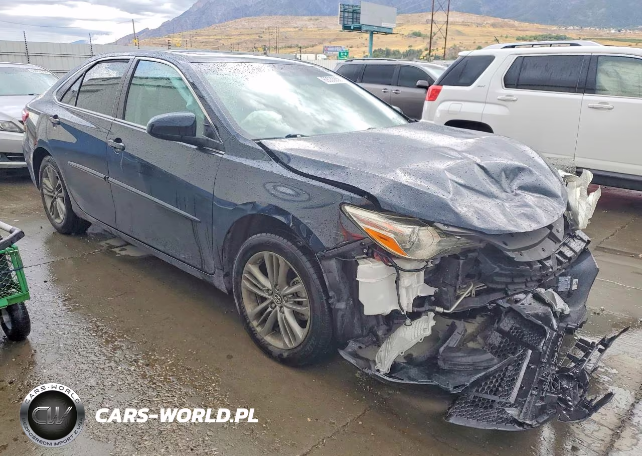 2016 Toyota Camry Le VIN:4T1BF1FK2GU547100 - 4