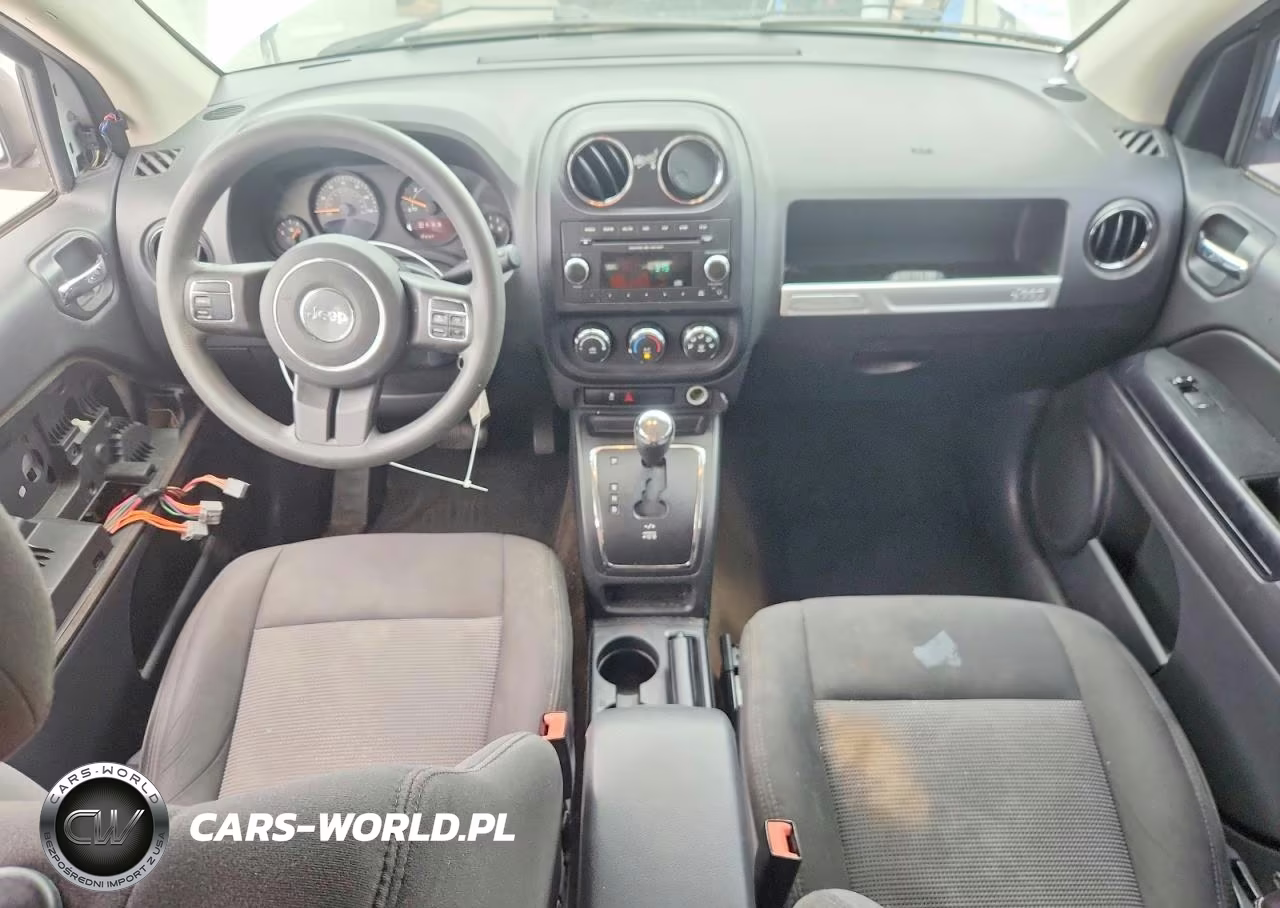 2015 Jeep Compass Sport VIN:1C4NJCBA8FD366901 - 8
