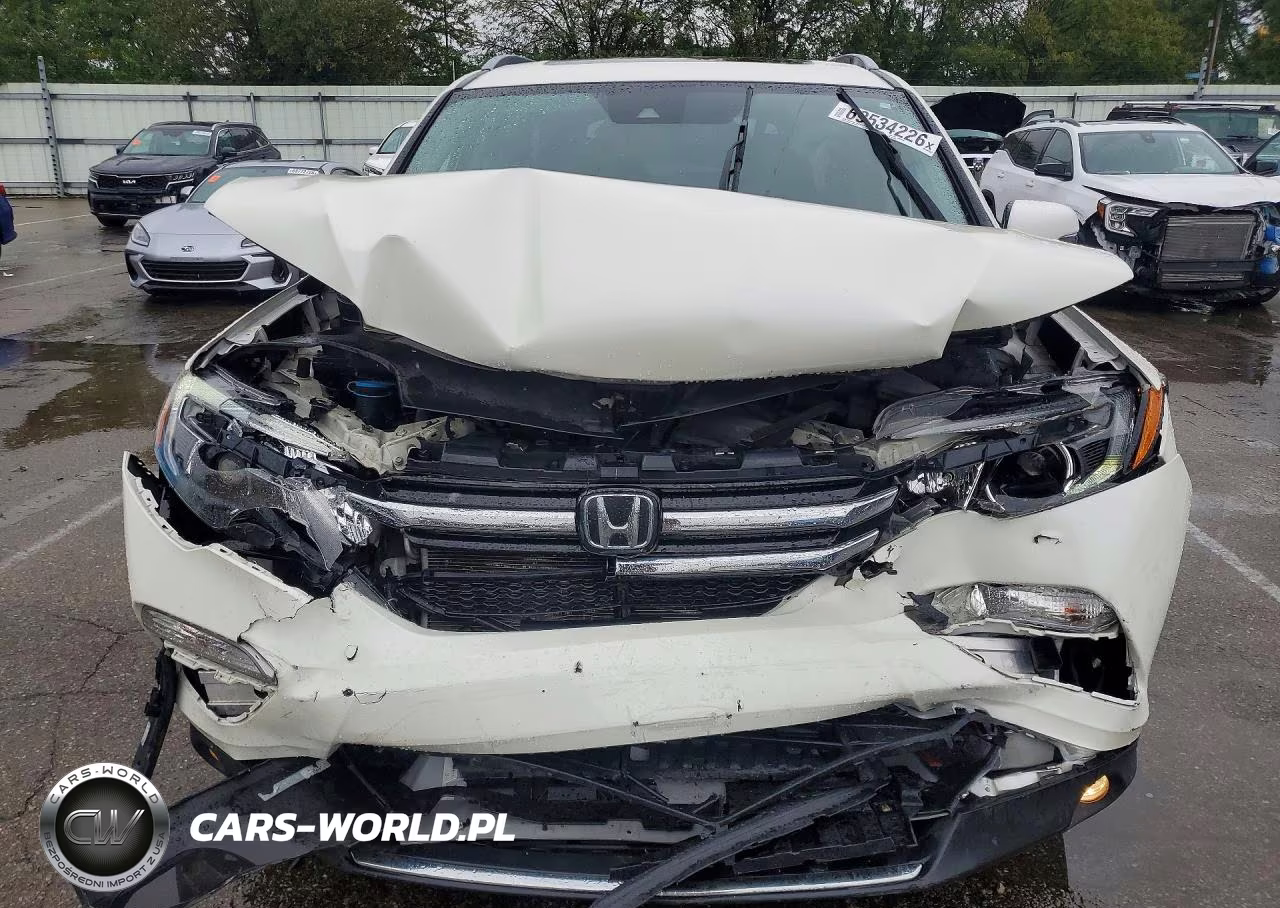 2017 Honda Pilot Touring VIN:5FNYF6H95HB017929 - 5