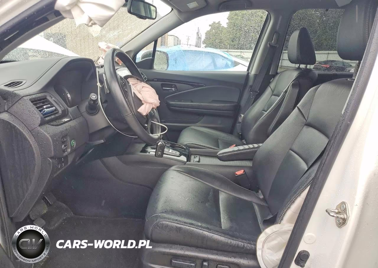 2017 Honda Pilot Touring VIN:5FNYF6H95HB017929 - 7