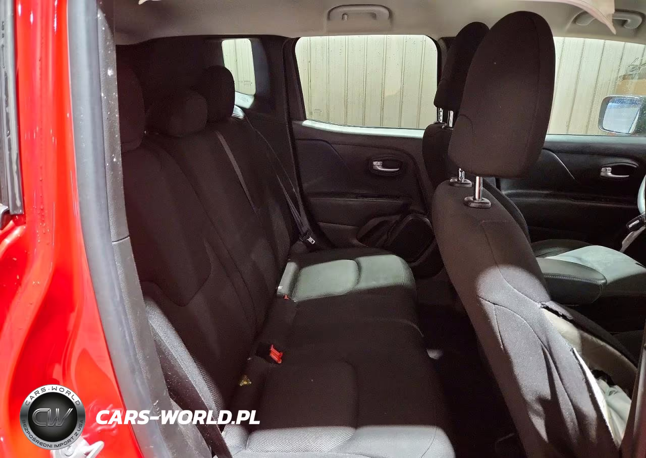 2023 Jeep Renegade Latitude VIN:ZACNJDB10PPP63282 - 10