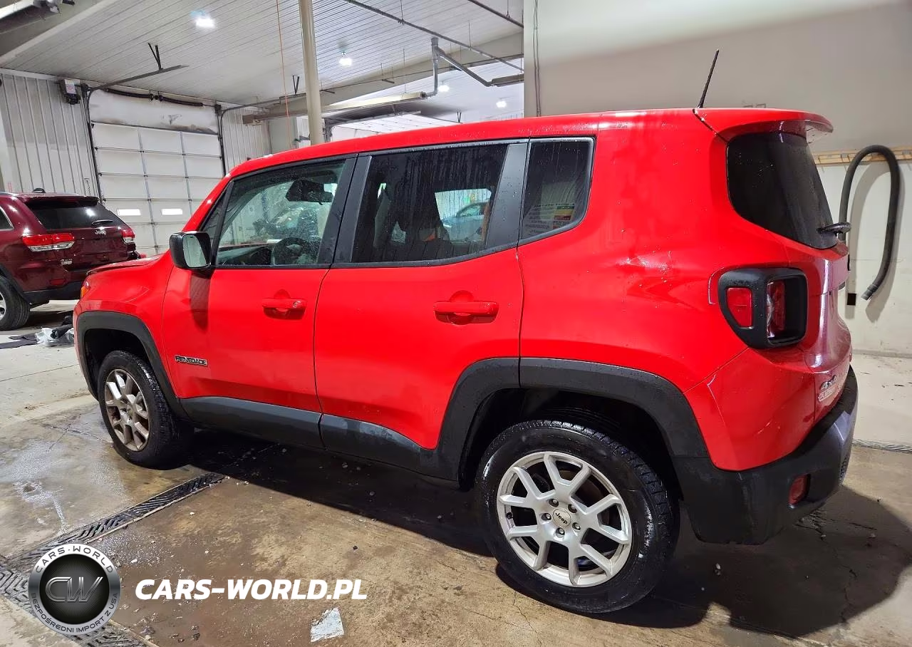 2023 Jeep Renegade Latitude VIN:ZACNJDB10PPP63282 - 2