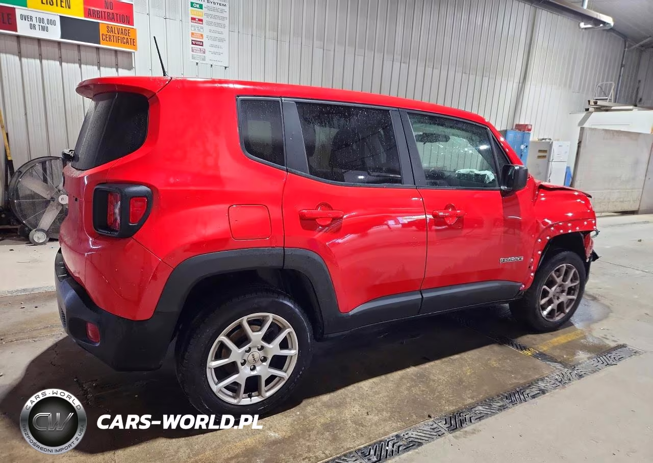 2023 Jeep Renegade Latitude VIN:ZACNJDB10PPP63282 - 3