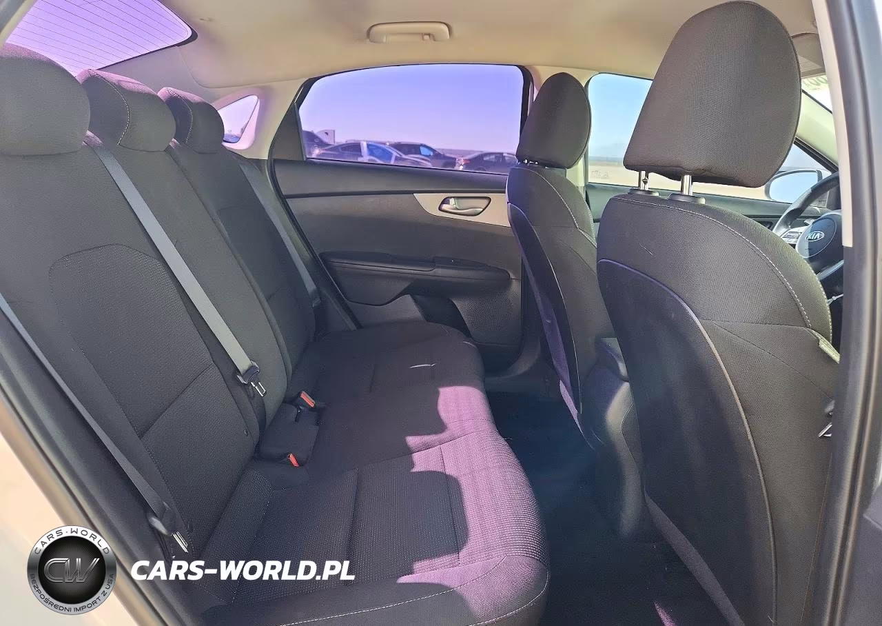 2021 Kia Forte Lxs VIN:3KPF24AD7ME306008 - 10