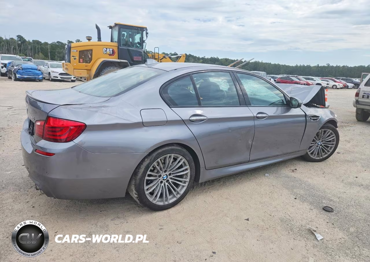 2013 BMW M5 VIN:WBSFV9C52DC773475 - 3