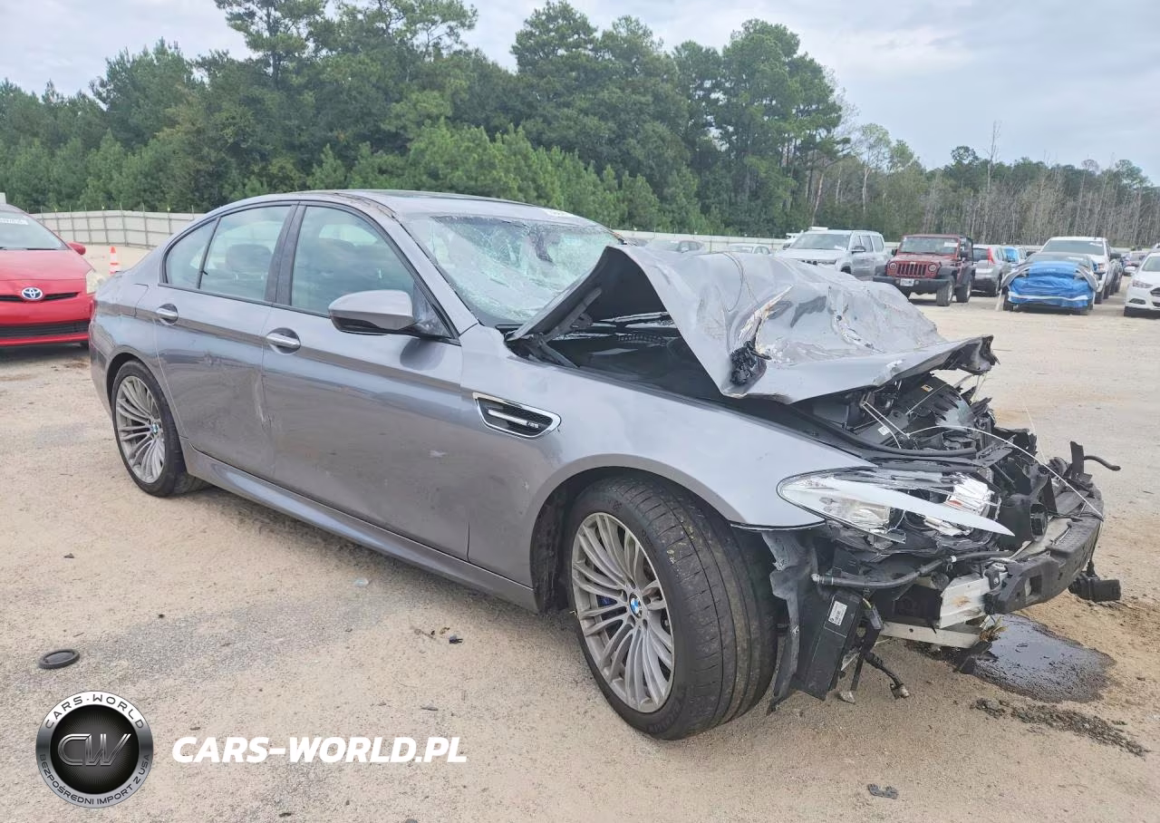 2013 BMW M5 VIN:WBSFV9C52DC773475 - 4