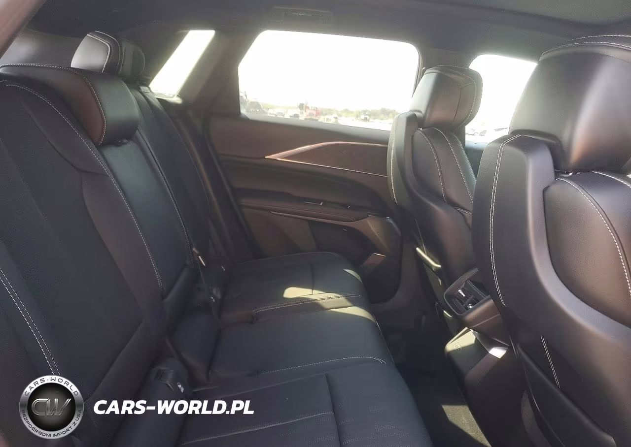2024 Cadillac Lyriq Sport VIN:1GYKPTRK4RZ133874 - 11