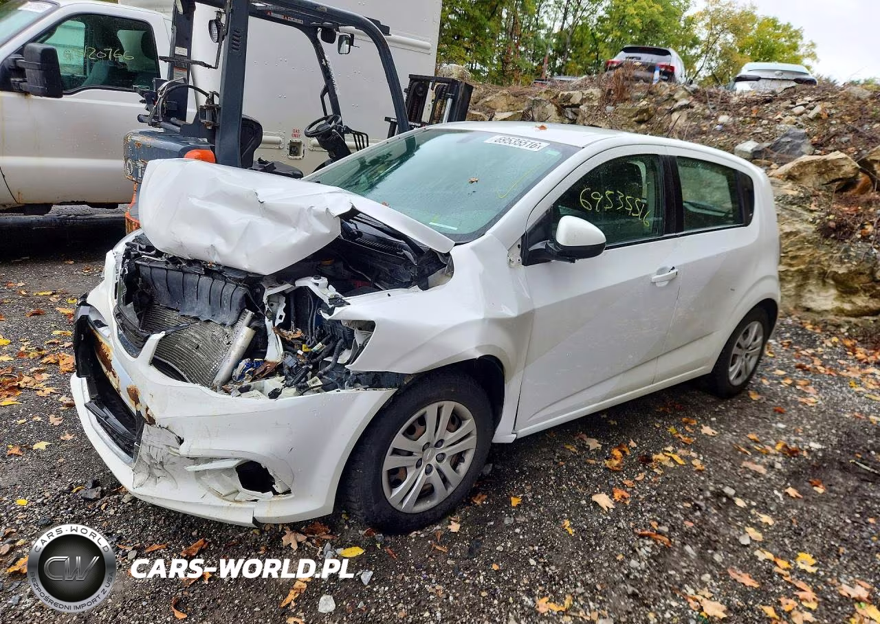 2020 Chevrolet Sonic VIN:1G1JG6SB3L4104277 - 1