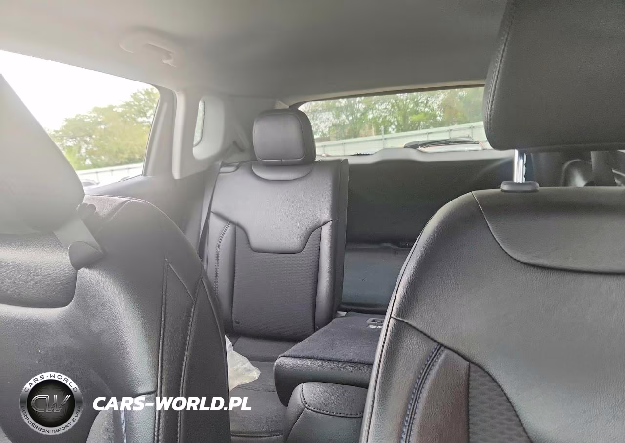 2022 Jeep Compass Latitude VIN:3C4NJDBB4NT124338 - 10