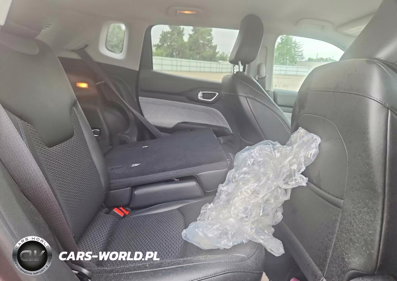 2022 Jeep Compass Latitude VIN:3C4NJDBB4NT124338 - 11