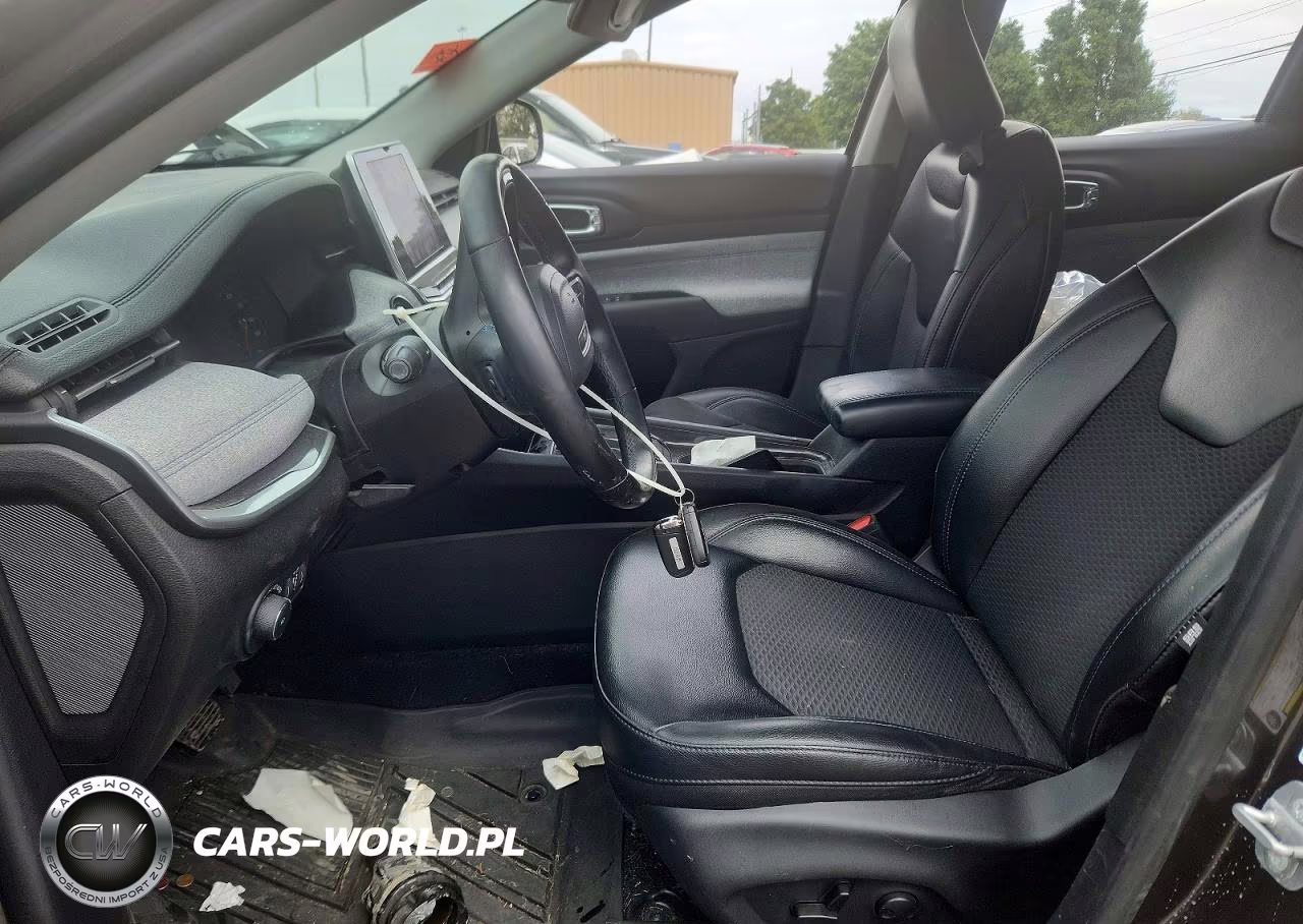 2022 Jeep Compass Latitude VIN:3C4NJDBB4NT124338 - 7