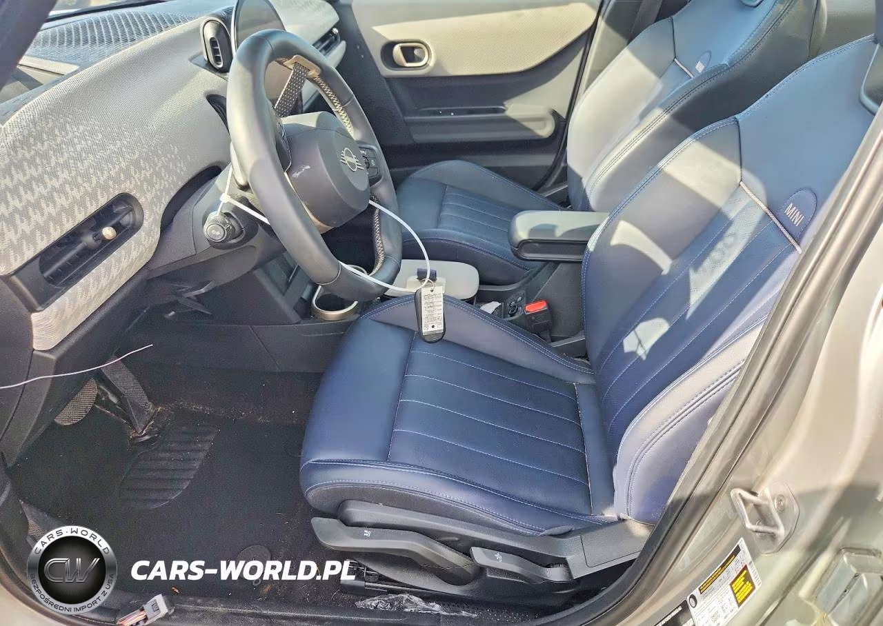 2025 Mini Cooper S VIN:WMW53GD05S2W45828 - 7