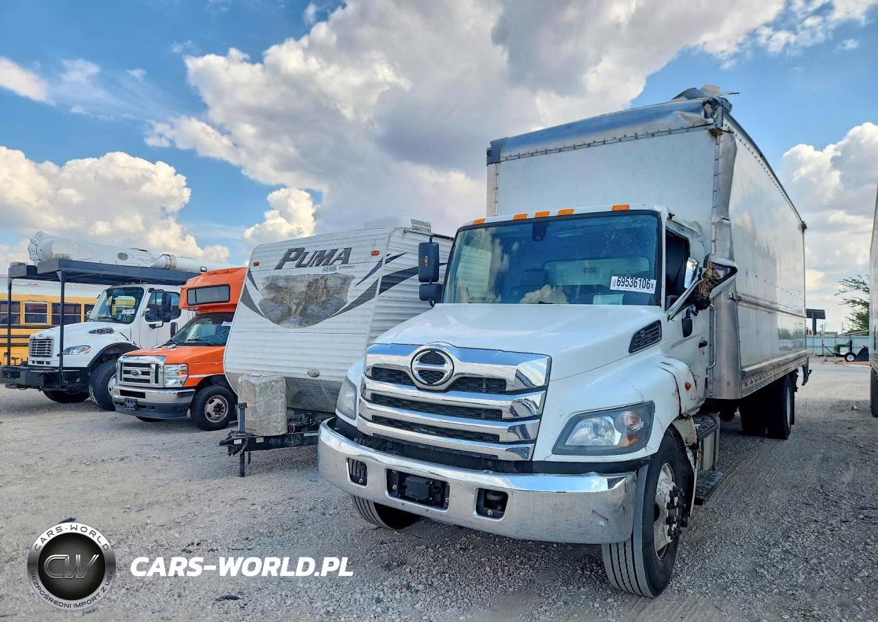 2023 Hino L6 Box Truck