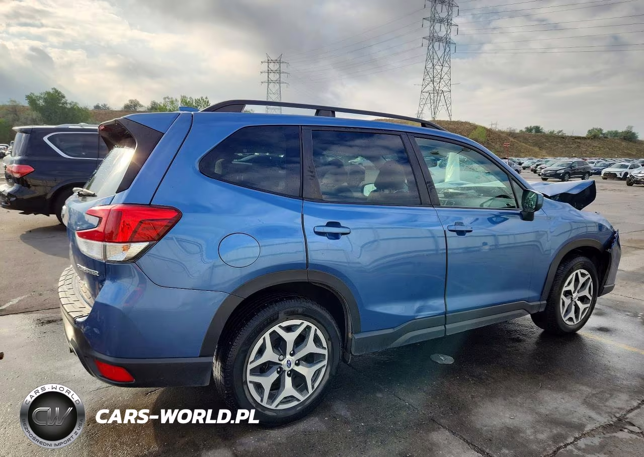 2020 Subaru Forester Premium VIN:JF2SKAJC9LH509223 - 3
