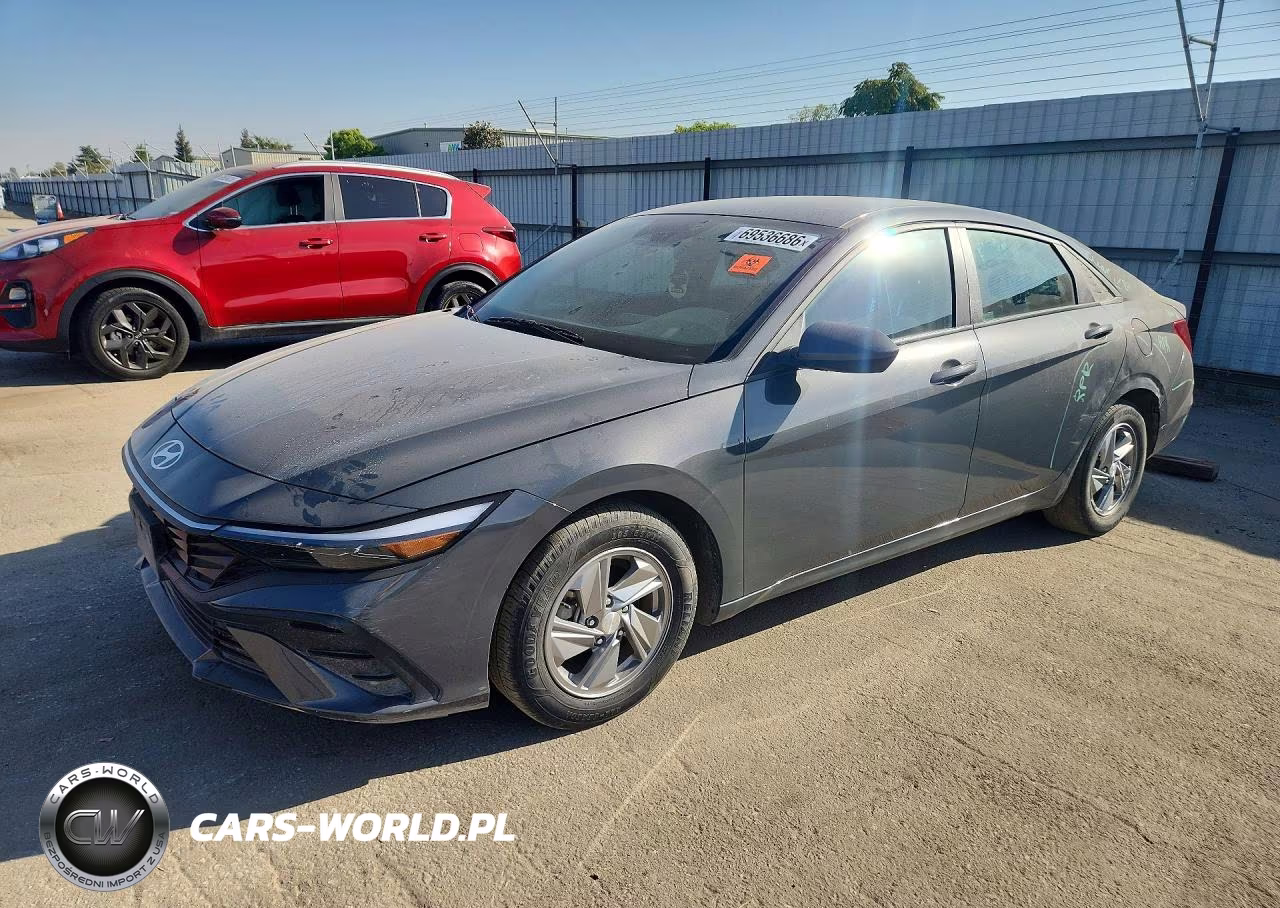 2025 Hyundai Elantra Se