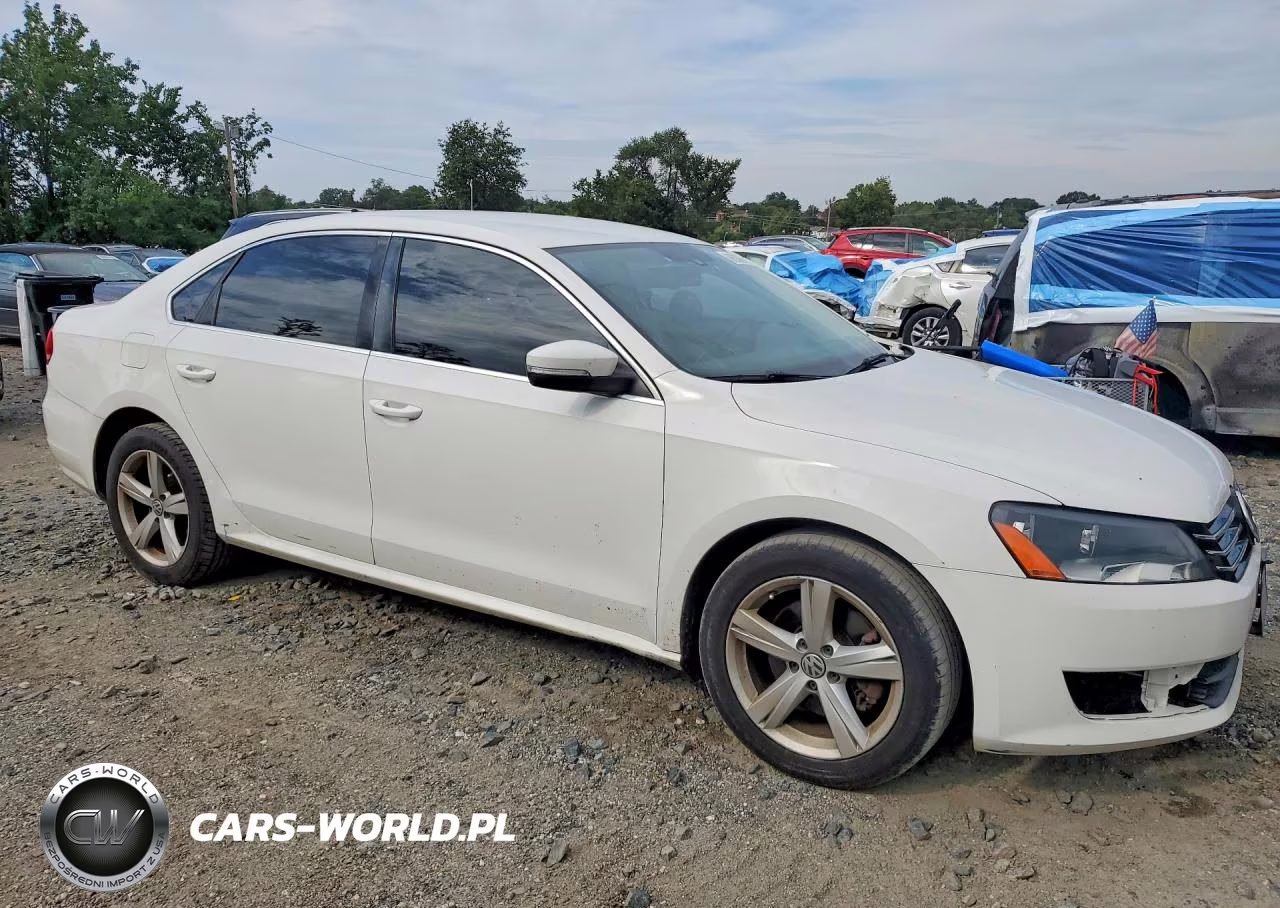 2013 Volkswagen Passat Se VIN:1VWBP7A35DC092472 - 4