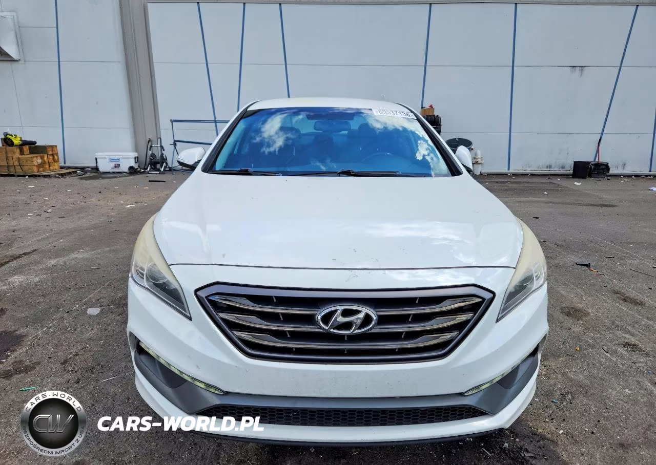 2015 Hyundai Sonata Sport VIN:5NPE34AF2FH179273 - 5