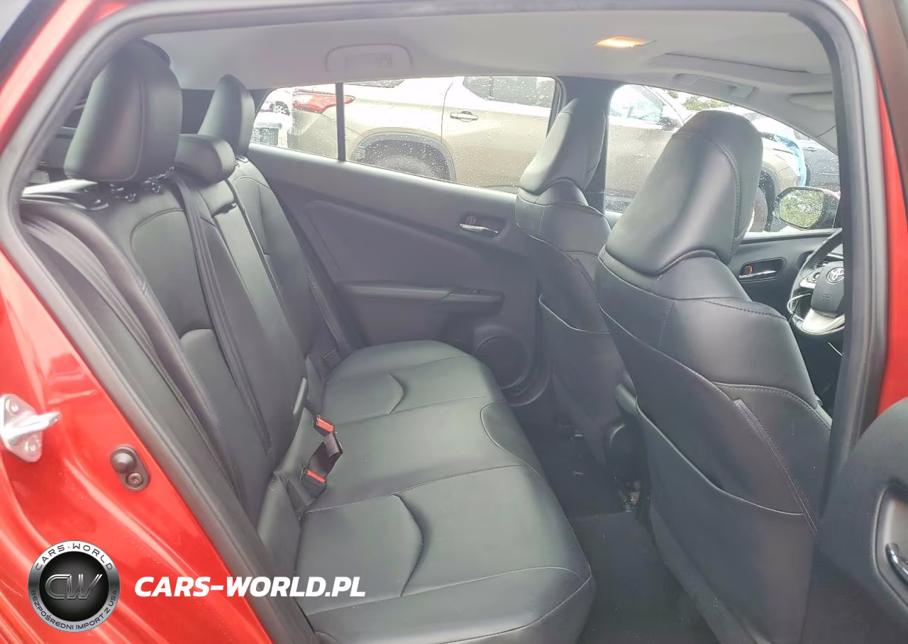 2016 Toyota Prius Four VIN:JTDKARFU5G3527013 - 10