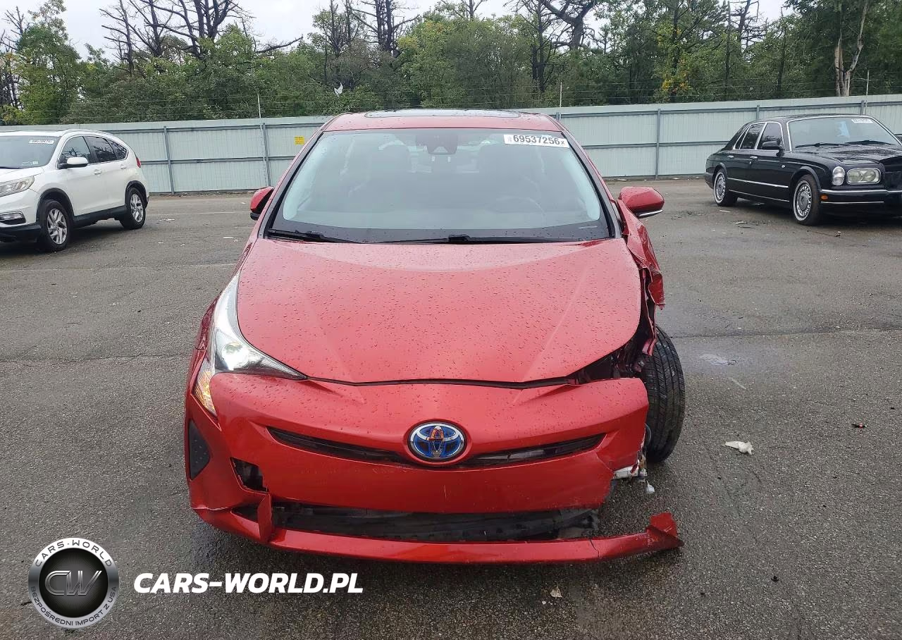2016 Toyota Prius Four VIN:JTDKARFU5G3527013 - 5