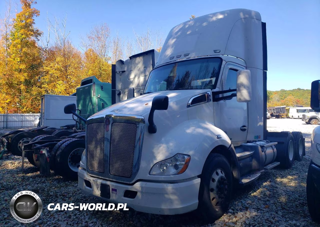 2017 Kenworth T680 Semi Truck