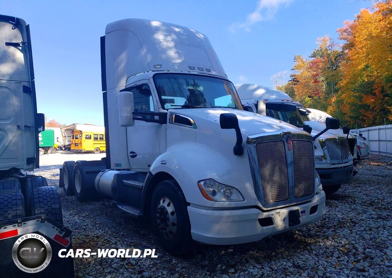 2017 Kenworth T680 Semi Truck VIN:1XKYDP9X8HJ165546 - 4