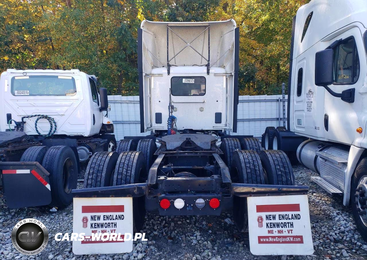 2017 Kenworth T680 Semi Truck VIN:1XKYDP9X8HJ165546 - 6