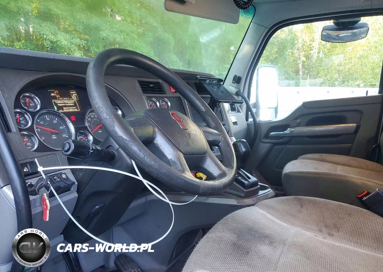 2017 Kenworth T680 Semi Truck VIN:1XKYDP9X8HJ165546 - 8