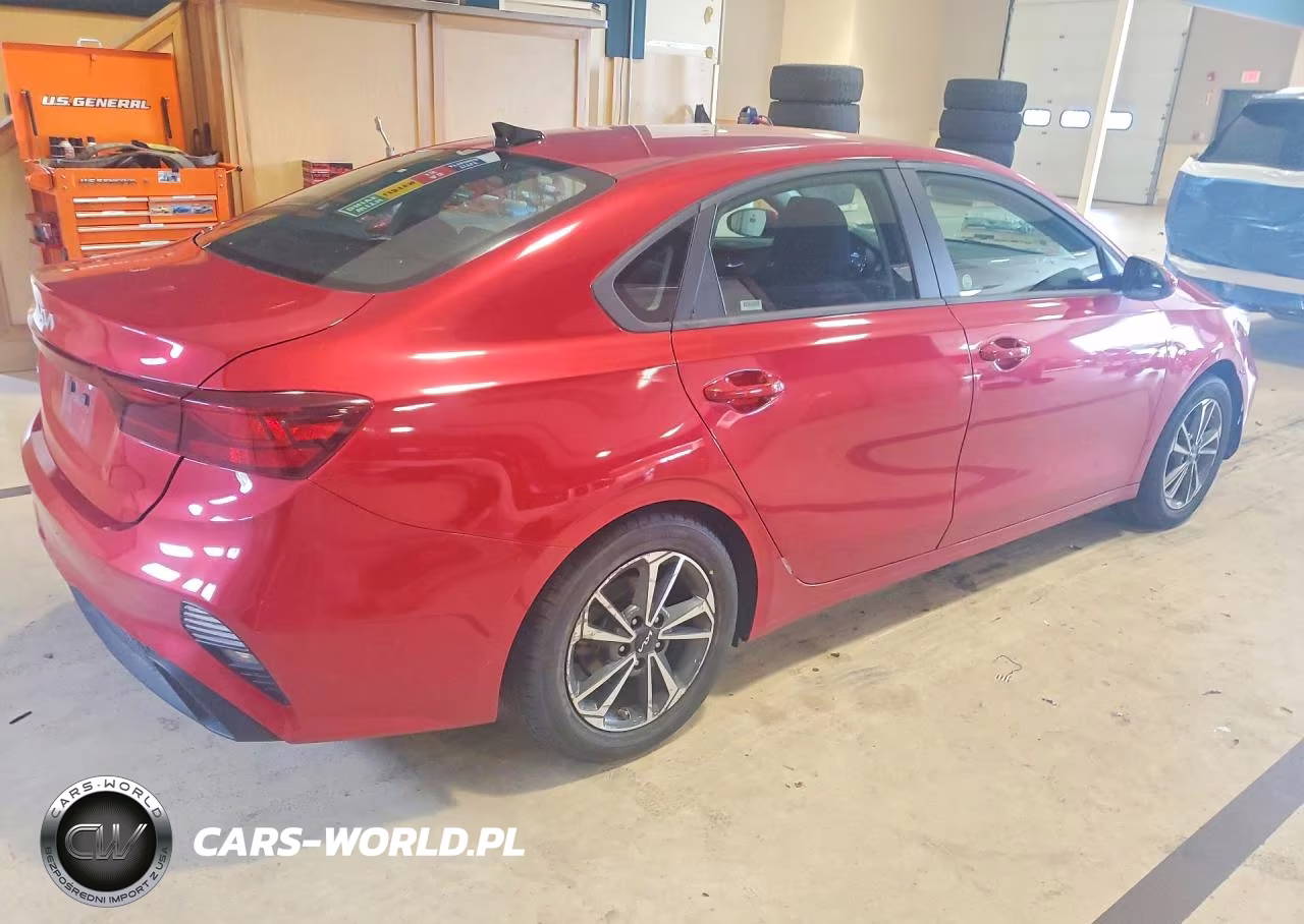 2024 Kia Forte Lxs VIN:3KPF24AD0RE745123 - 3