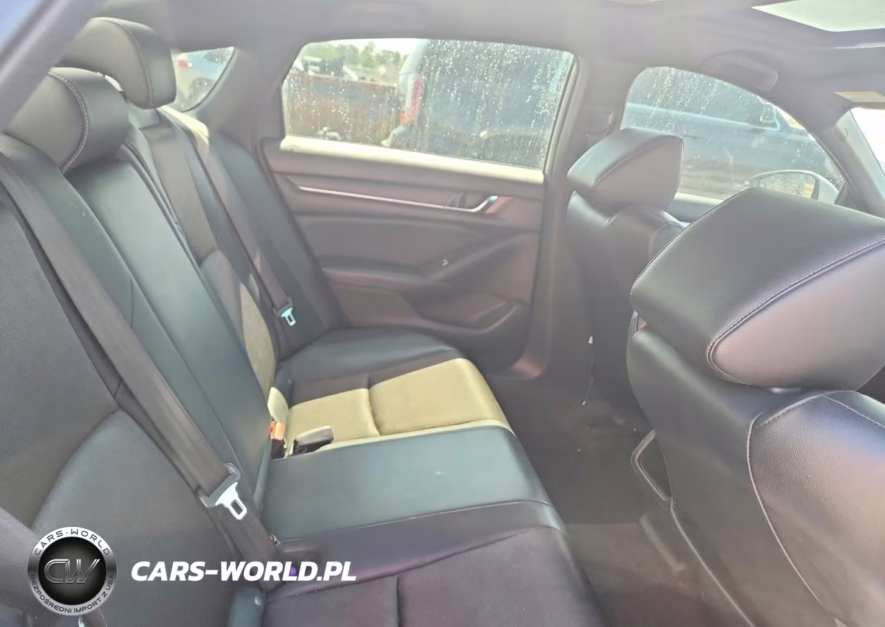 2018 Honda Accord Sport VIN:1HGCV1F32JA071431 - 10