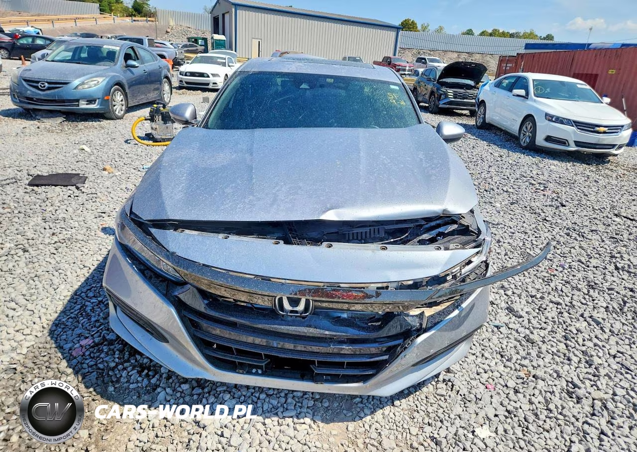 2018 Honda Accord Sport VIN:1HGCV1F32JA071431 - 4