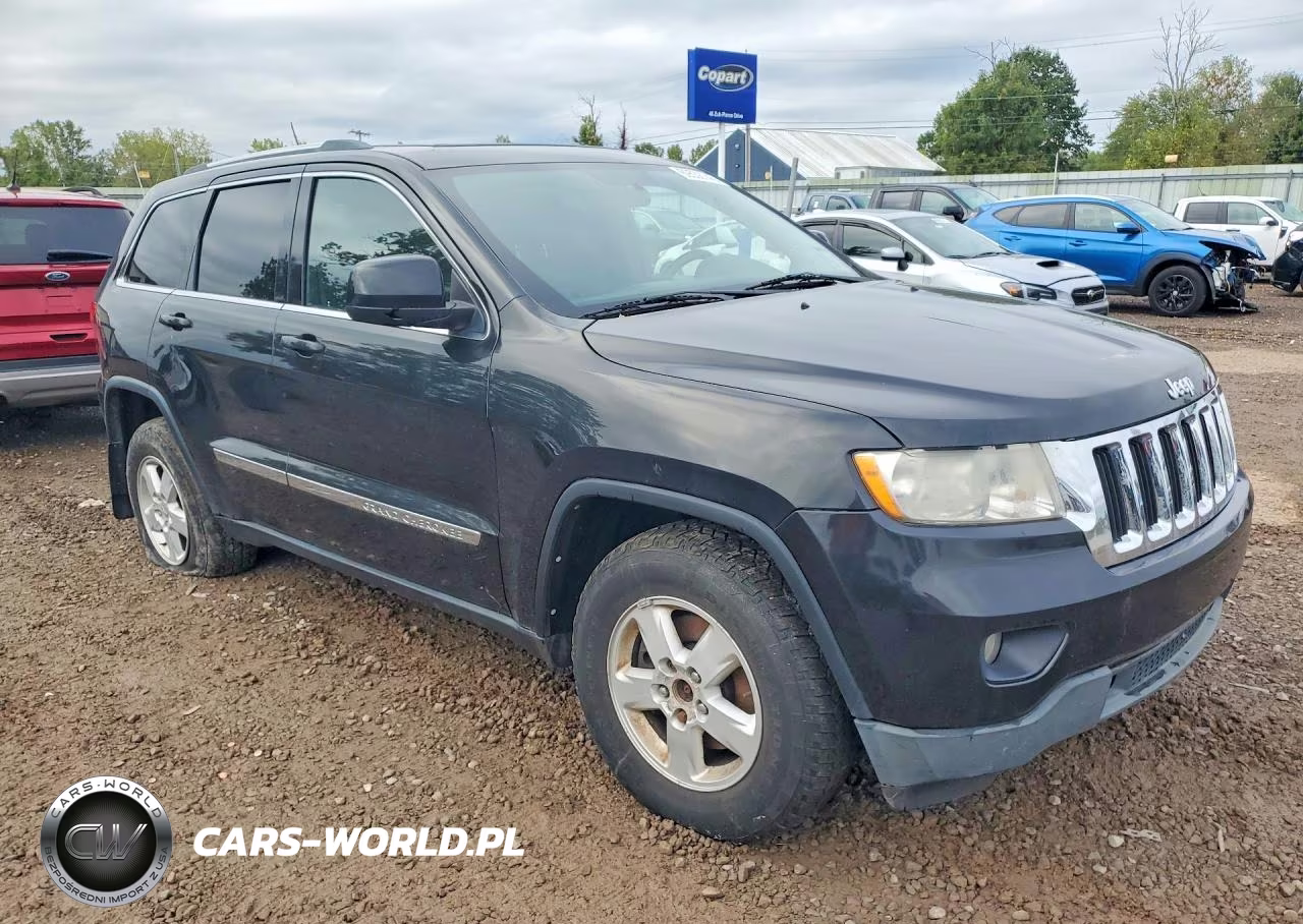 2013 Jeep Grand Cherokee Laredo VIN:1C4RJFAG4DC506101 - 4