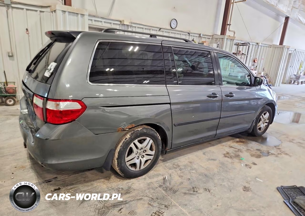 2007 Honda Odyssey Lx VIN:5FNRL382X7B096799 - 3