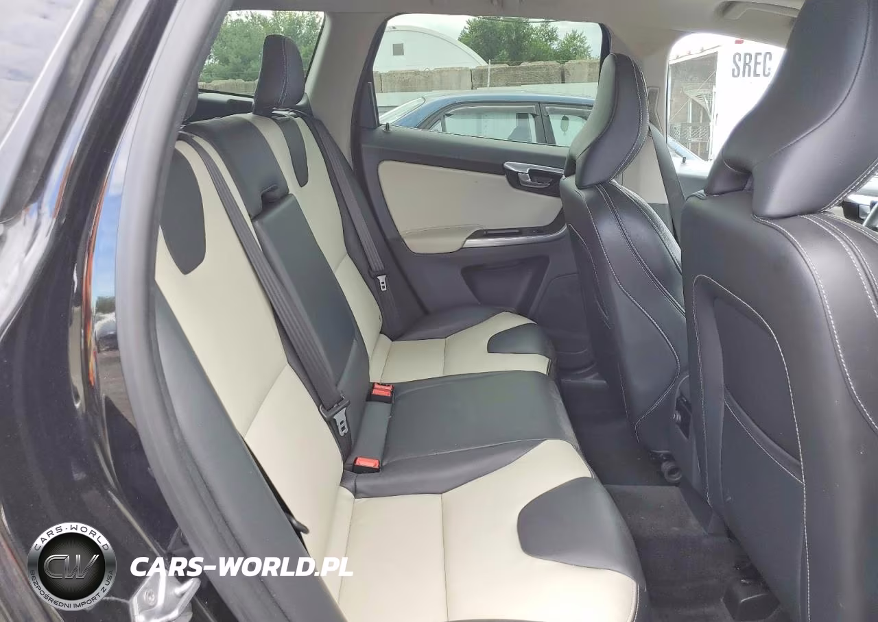 2017 Volvo Xc60 T5 Dynamic VIN:YV440MRR4H2026821 - 11