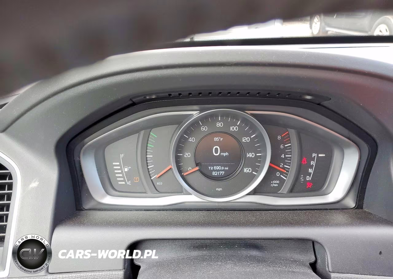 2017 Volvo Xc60 T5 Dynamic VIN:YV440MRR4H2026821 - 9