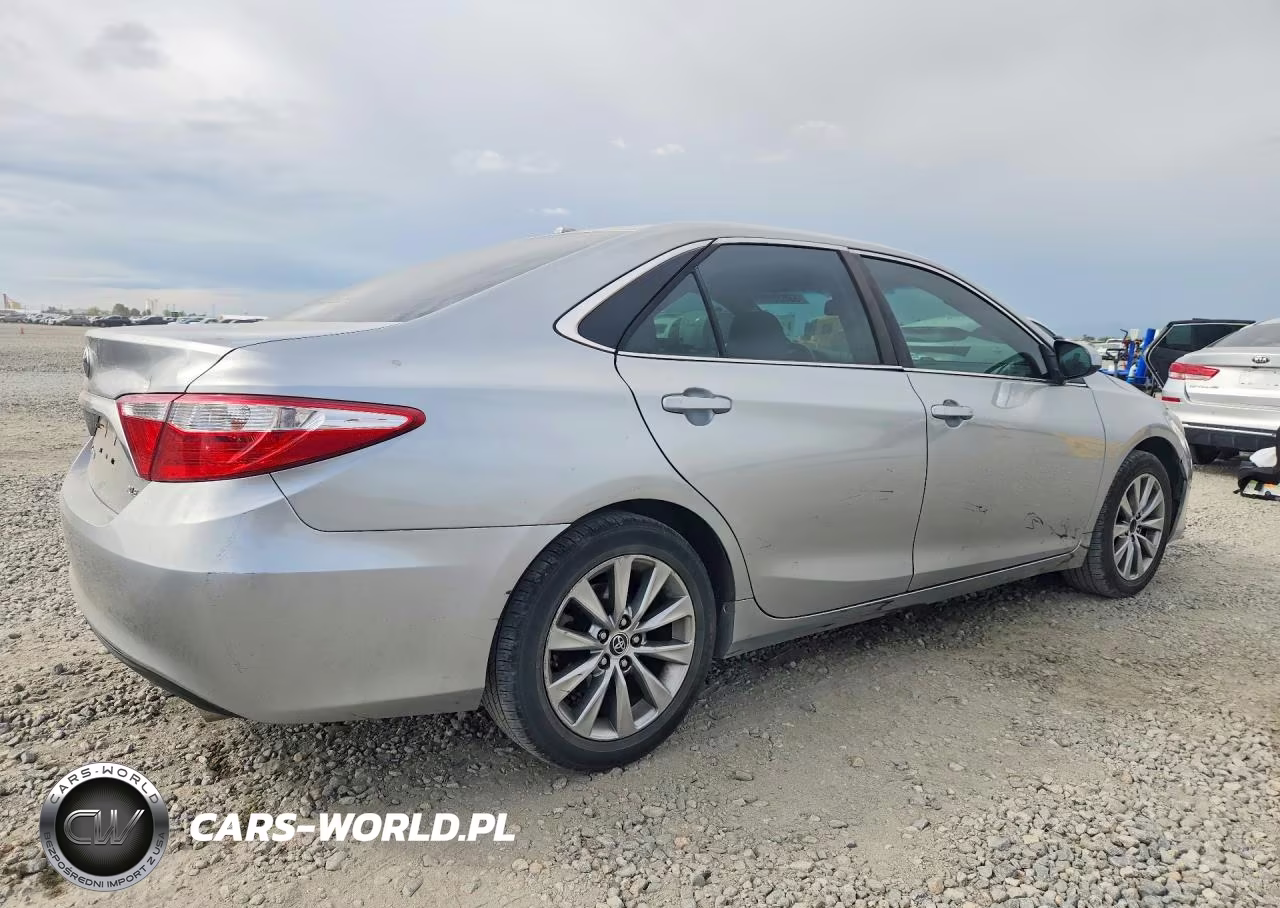 2015 Toyota Camry Xle V6 VIN:4T1BF1FK7FU901854 - 3