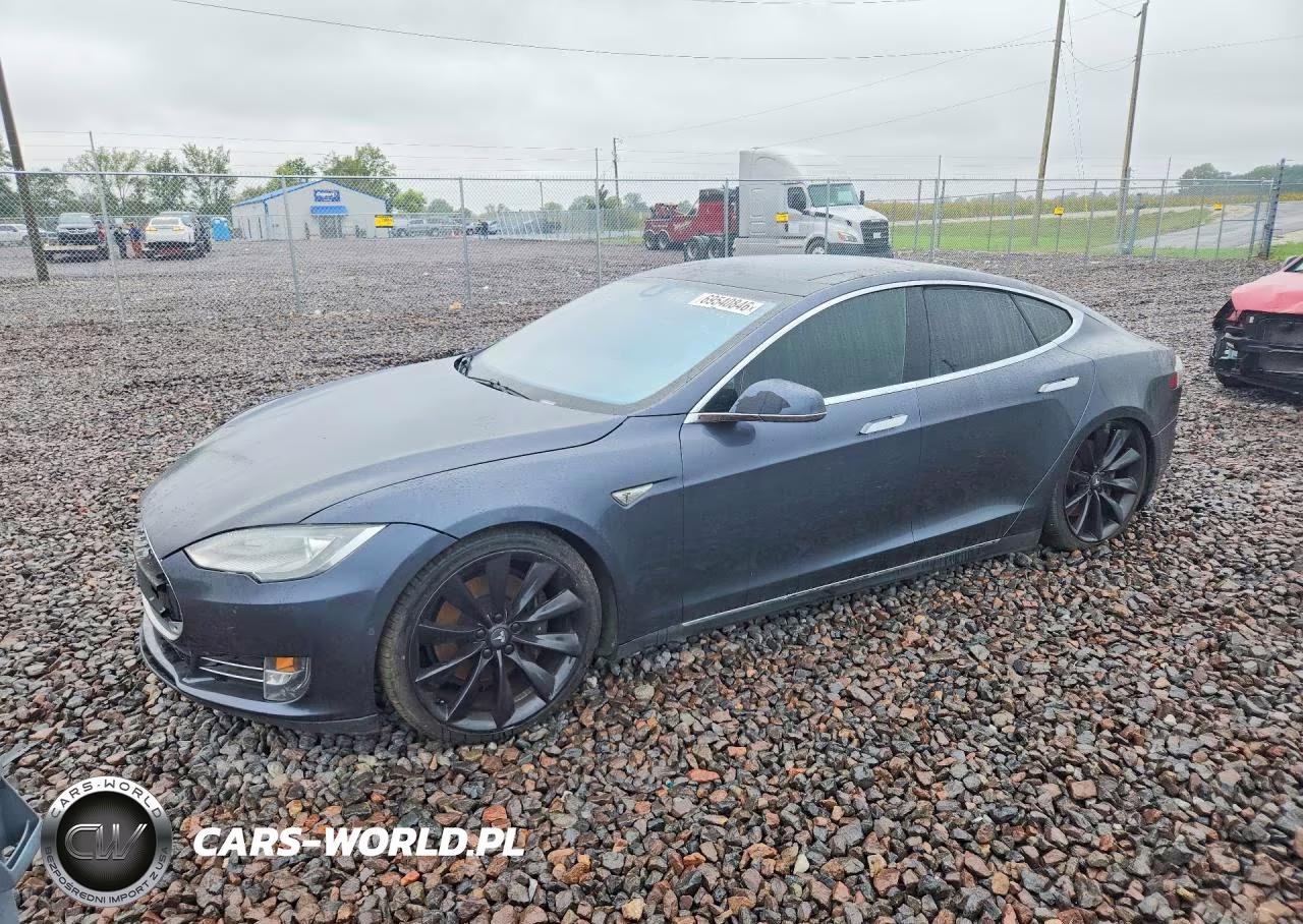 2015 Tesla Model S 85D VIN:5YJSA1H28FF083074 - 1