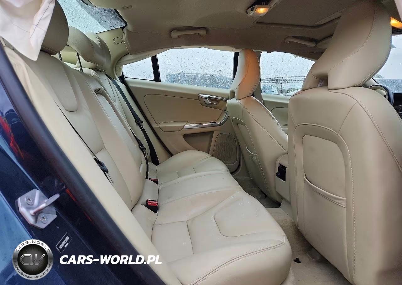2015 Volvo S60 Platinum VIN:YV140MFMXF1354561 - 10
