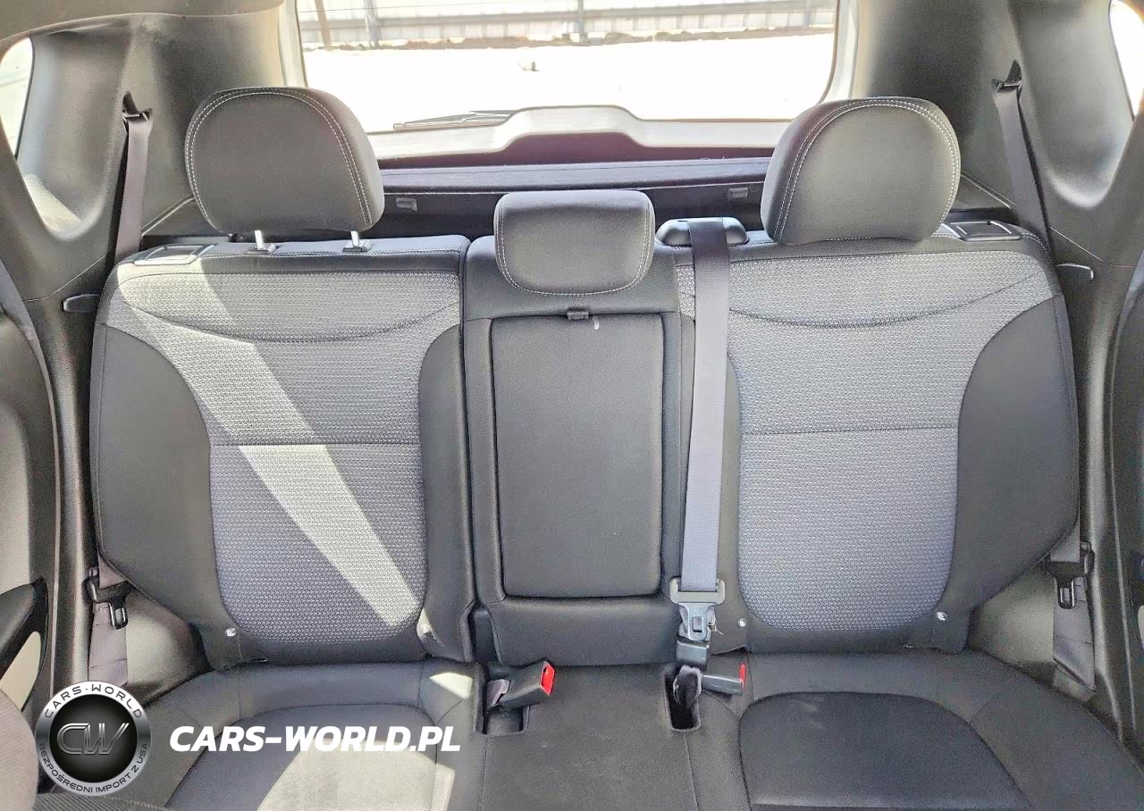2017 Kia Soul + VIN:KNDJP3A56H7416715 - 10